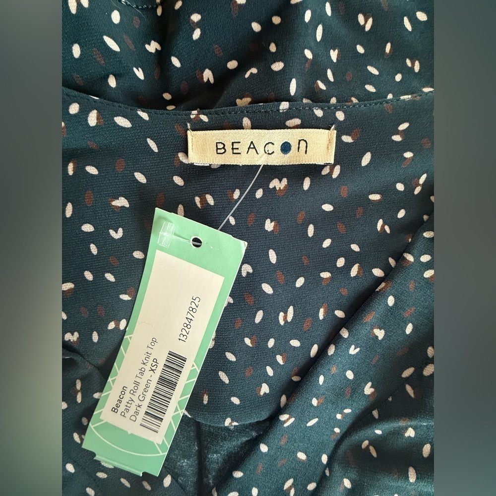 NWT Beacon Patty Roll Tab Knit Top Dark Green Polka Dot V-Neck XS Petite - Picture 5 of 8